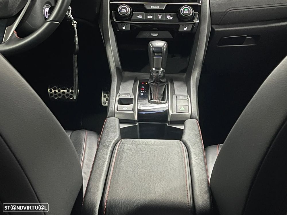 Honda Civic 1.0 i-VTEC Executive CVT - 31