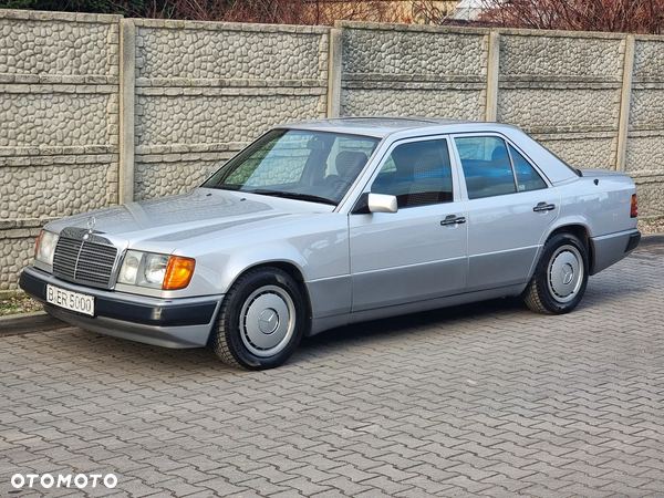 Mercedes-Benz W124 (1984-1993)