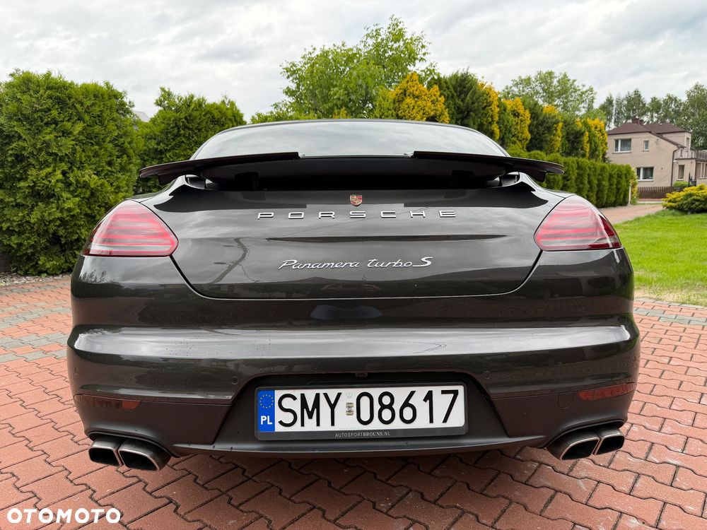 Porsche Panamera Turbo Executive - 10