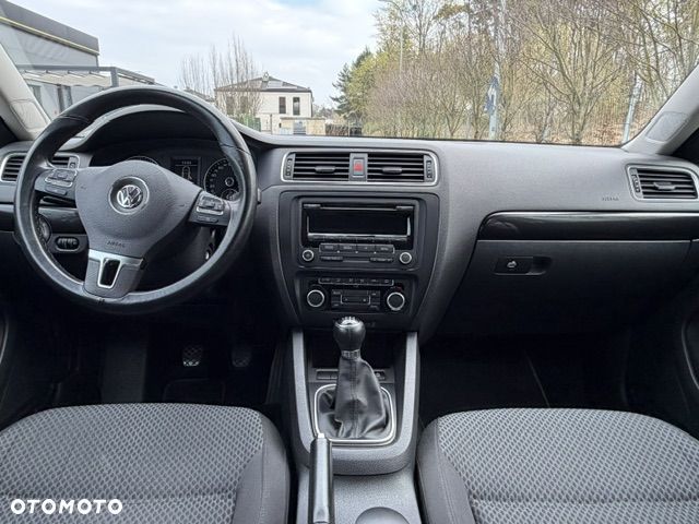 Volkswagen Jetta 1.2 TSI BlueMotion Technology - 12