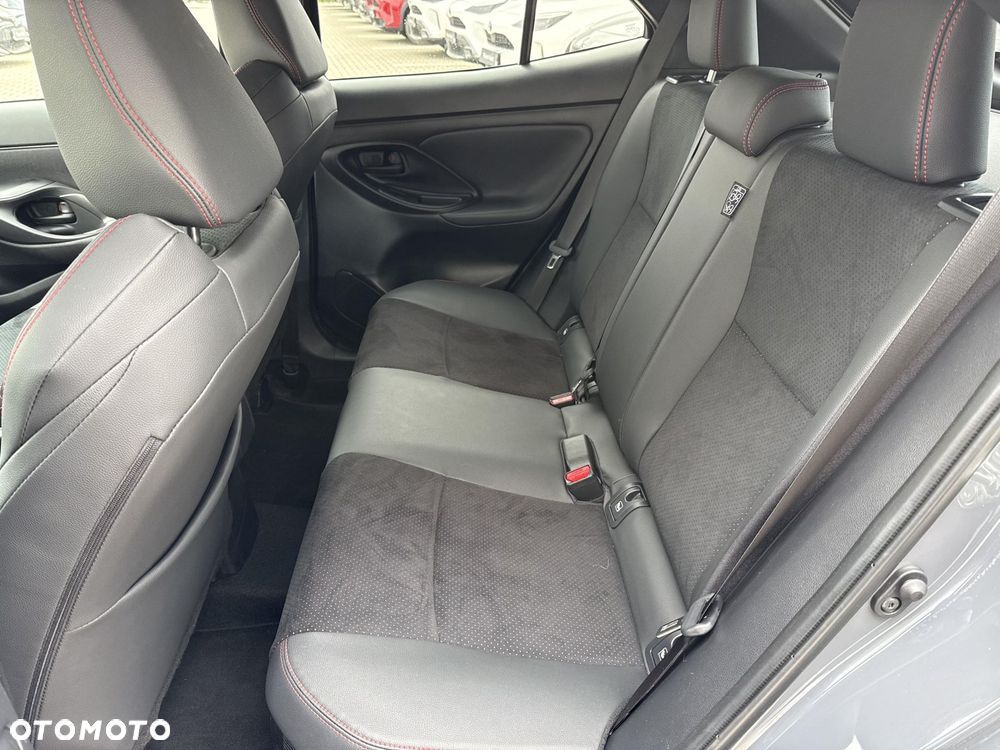 Toyota Yaris Cross Hybrid 1.5 GR Sport - 12