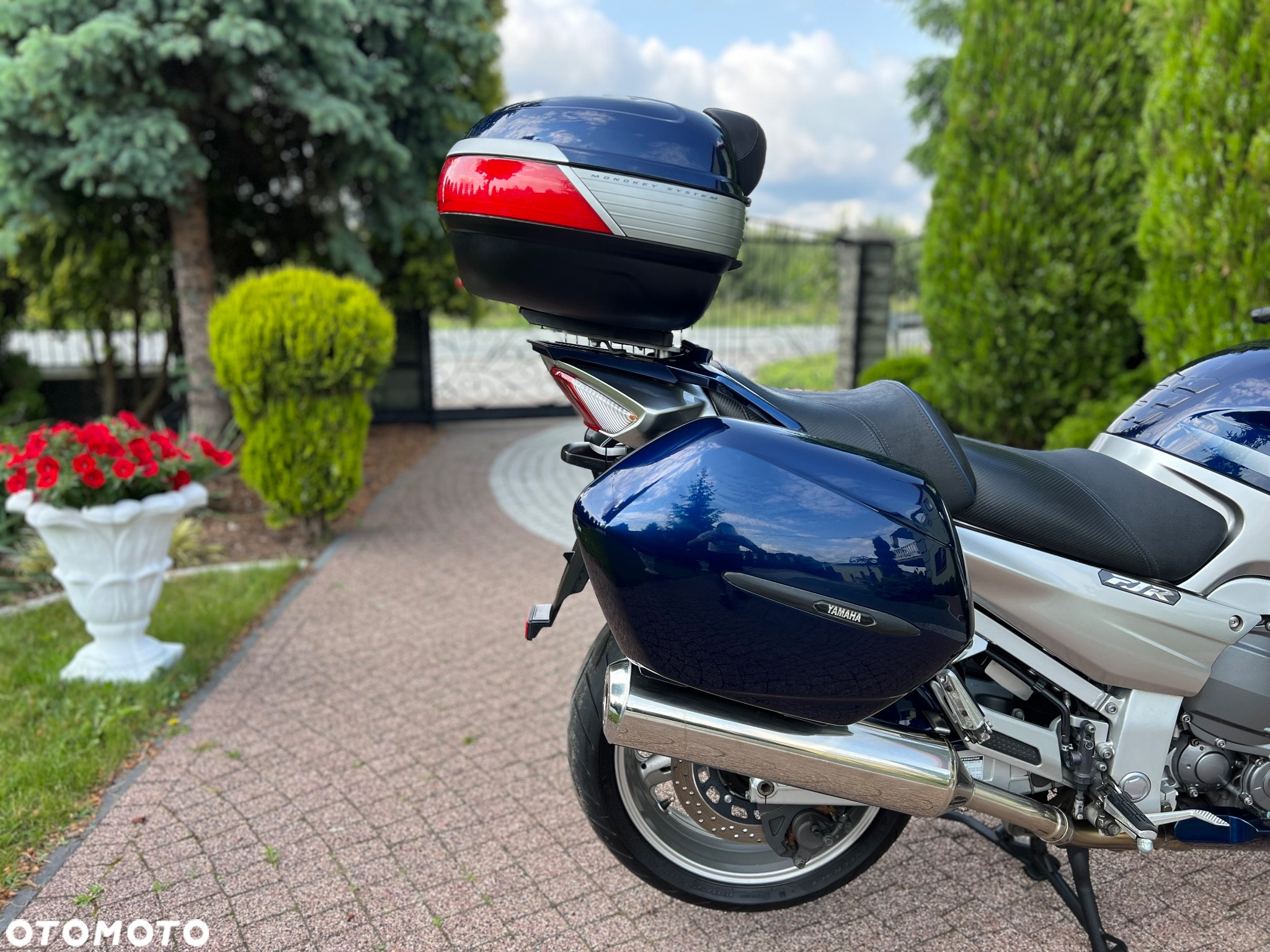 Yamaha FJR - 8
