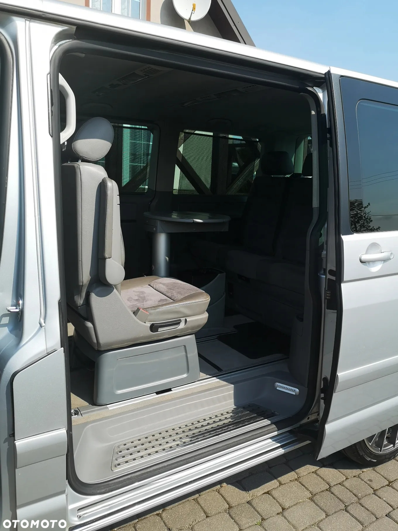 Volkswagen Multivan - 16