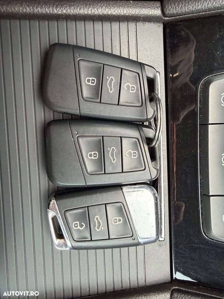 Skoda Superb 2.0 TDI DSG 4X4 Laurin & Klement - 30