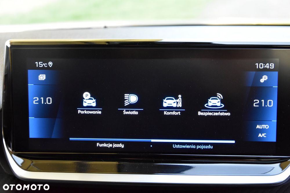 Peugeot 2008 PureTech 130 EAT8 GT - 34