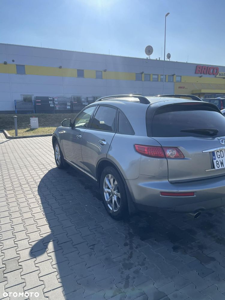 Infiniti FX - 7
