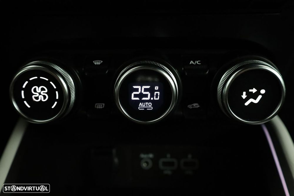 Renault Clio 1.0 TCe Techno Bi-Fuel - 13