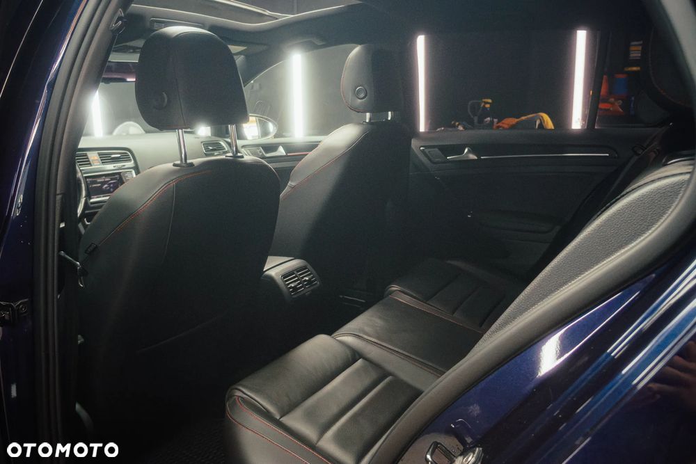 Volkswagen Golf GTI Performance BlueMotion Technology - 17