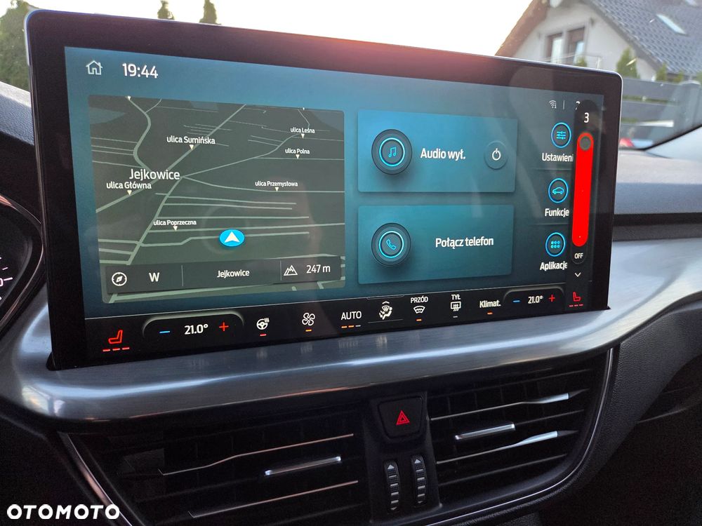 Ford Focus 1.0 EcoBoost Titanium - 23