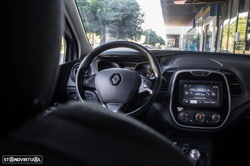 Renault Captur 0.9 TCE Exclusive - 29