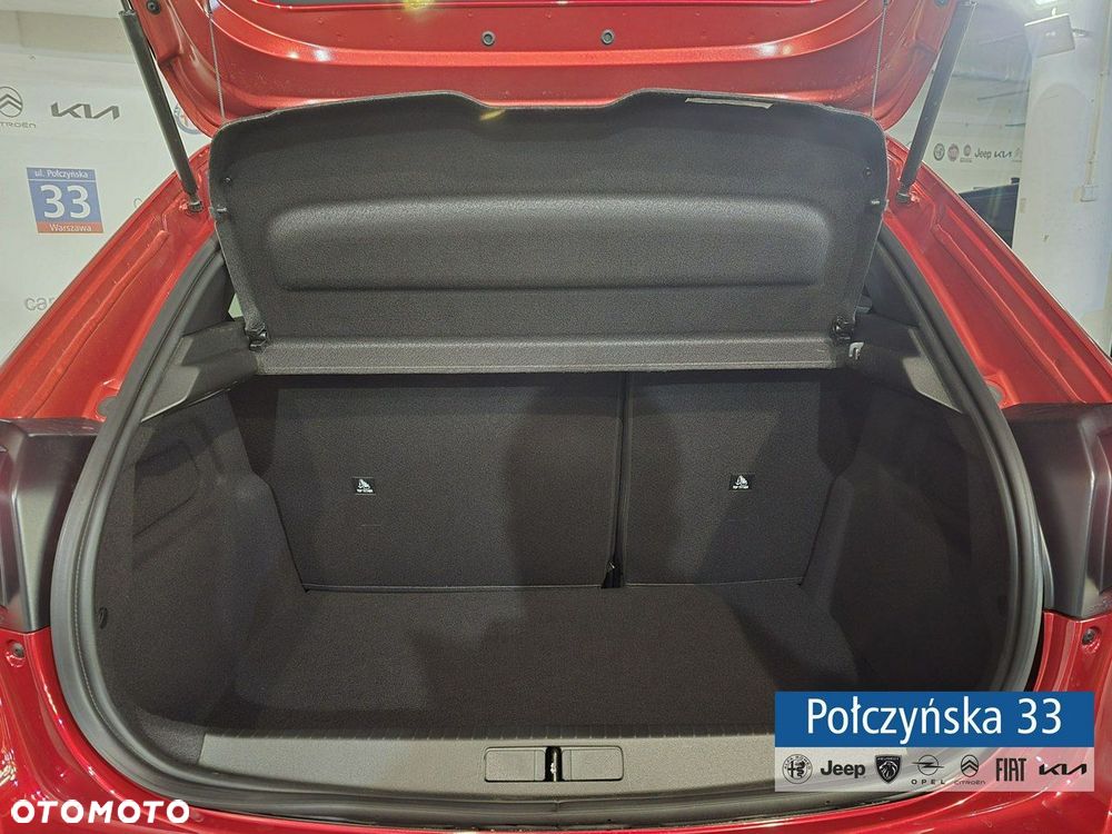 Peugeot 208 - 8