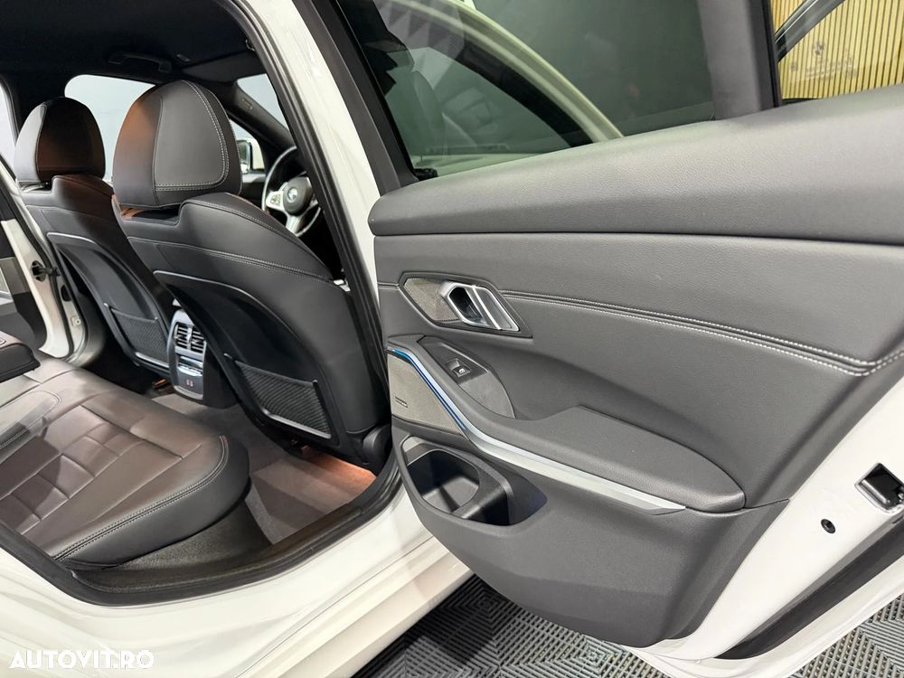 BMW Seria 3 330e xDrive AT PHEV - 28
