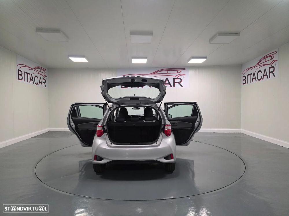 Toyota Yaris 1.5 HSD Comfort +P.Style+P.Techno - 37