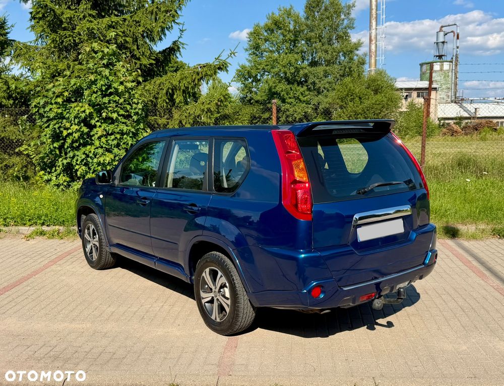 Nissan X-Trail 2.0 dCi XE - 2