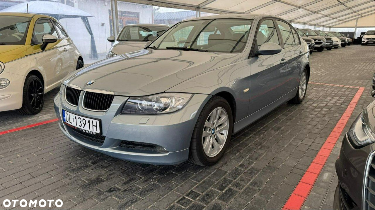 BMW Seria 3 320i - 17