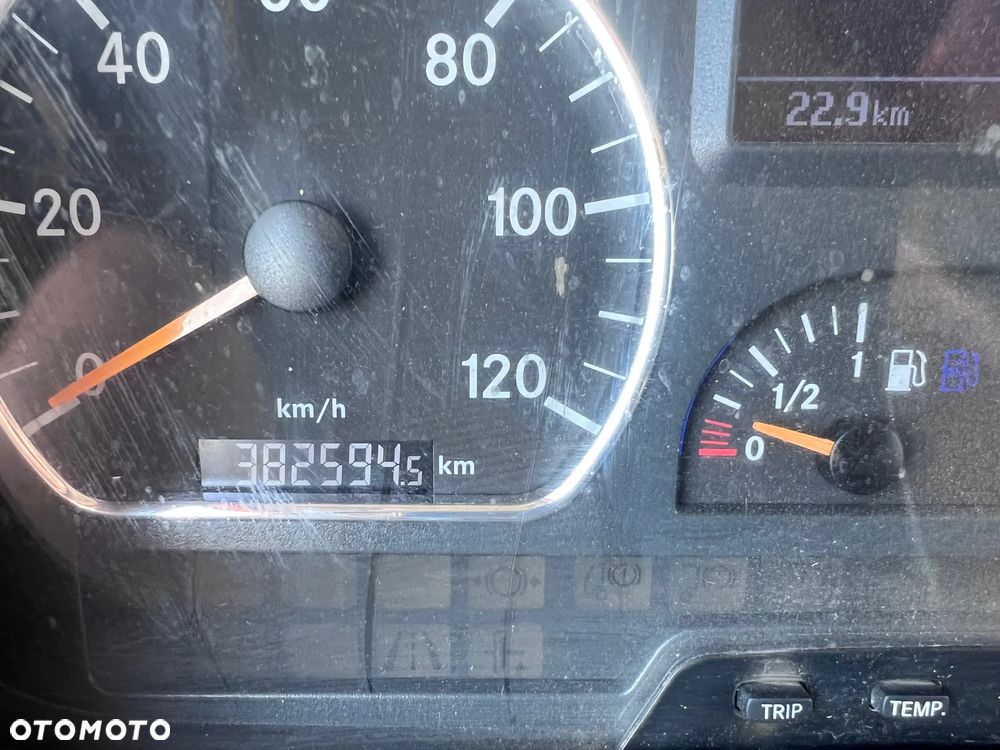 Mercedes-Benz 1833 K - 17