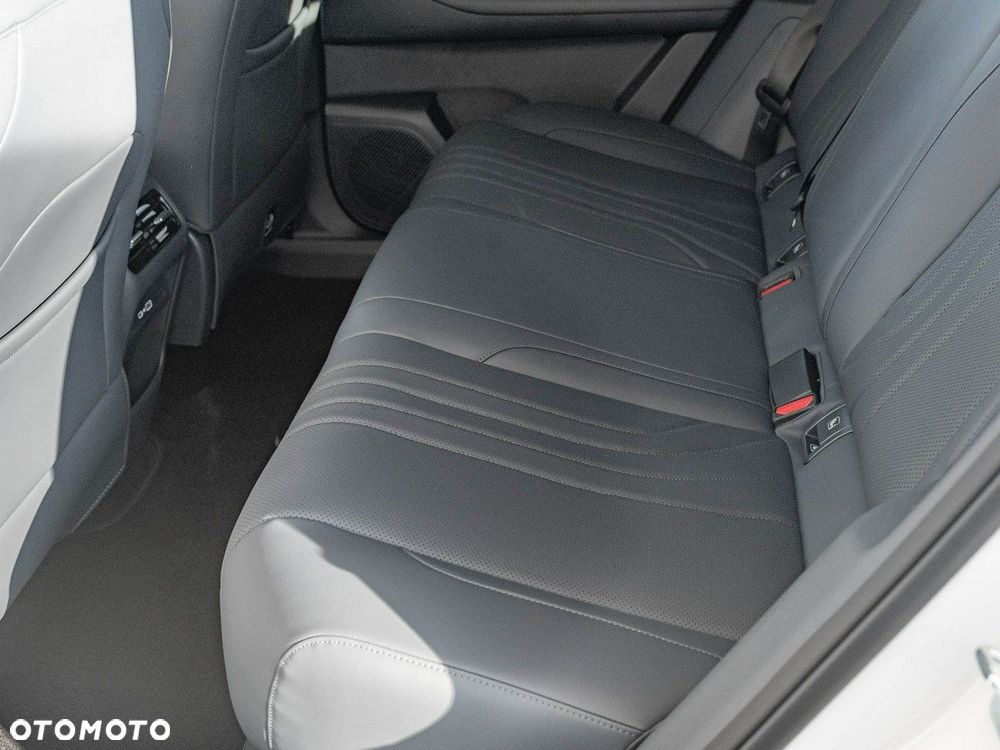 Geely Starray EM-i 1.5 PHEV Pro - 13
