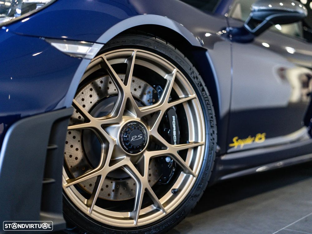 Porsche 718 Spyder - 31