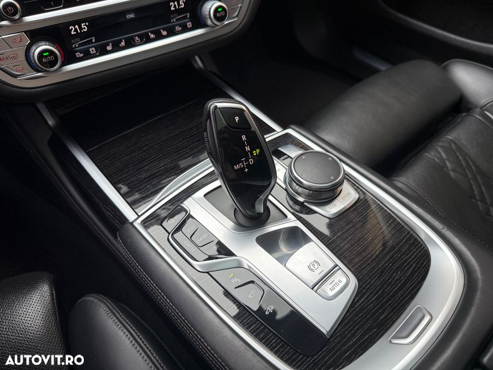 BMW Seria 7 750d xDrive - 29