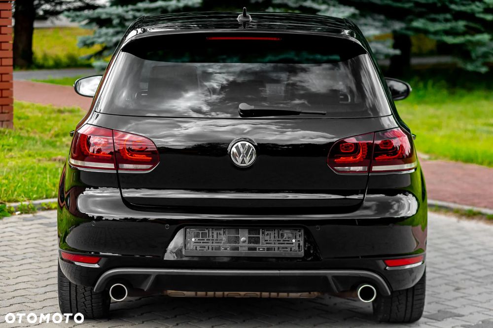 Volkswagen Golf 2.0 GTI DSG adidas - 14