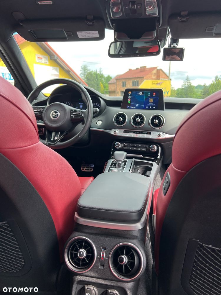 Kia Stinger 2.0 T-GDI GT Line - 19