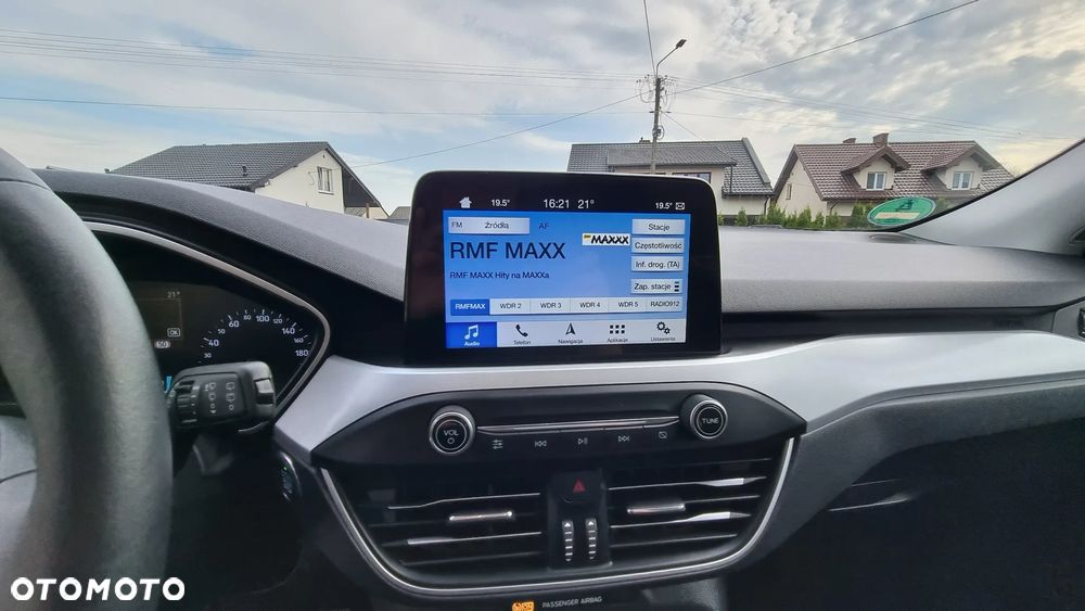 Ford Focus 1.0 EcoBoost 99g Titanium - 32