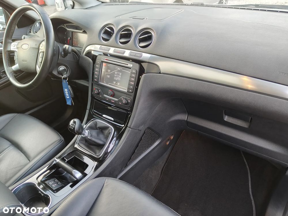 Ford S-Max - 21