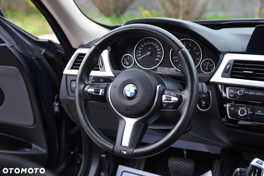 BMW Seria 3 320i xDrive Edition M Sport Shadow - 4
