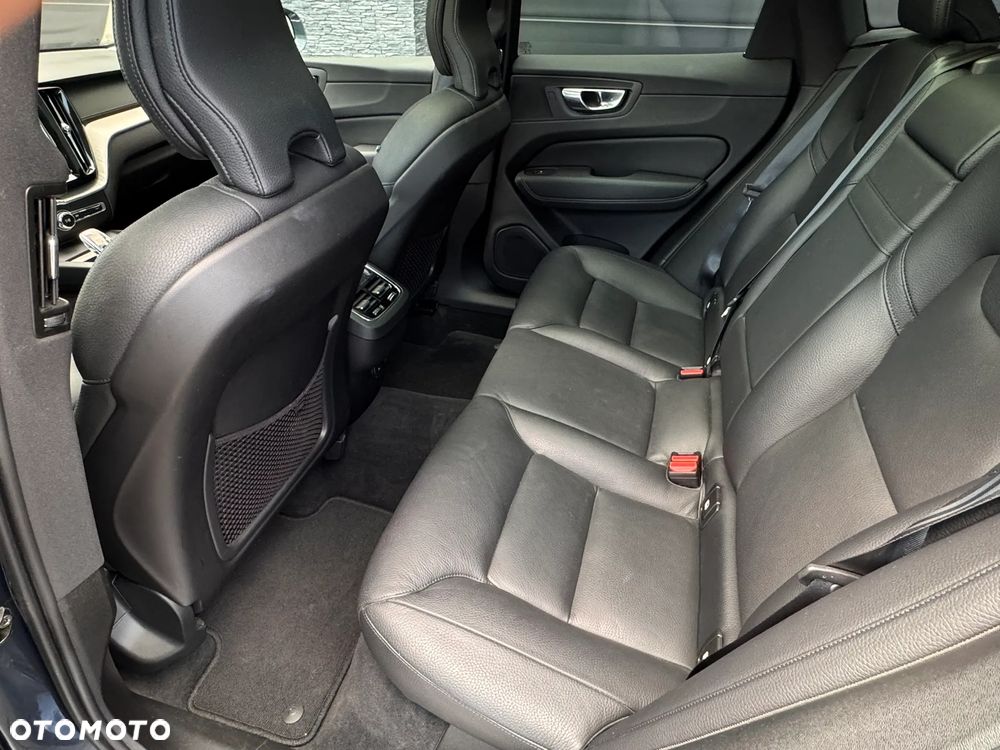 Volvo XC 60 B4 D AWD Inscription - 16