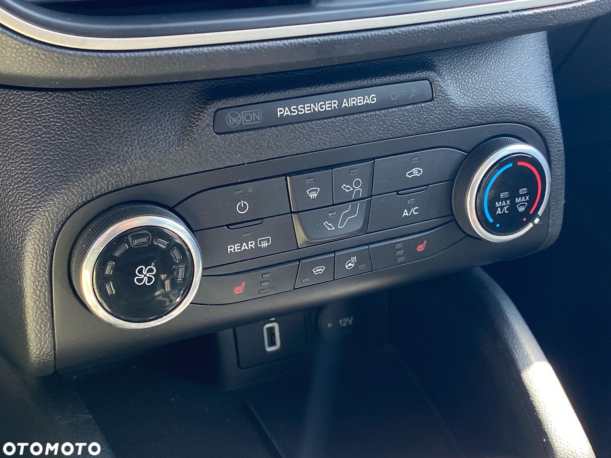 Ford Focus 1.0 EcoBoost Trend Edition Business - 16
