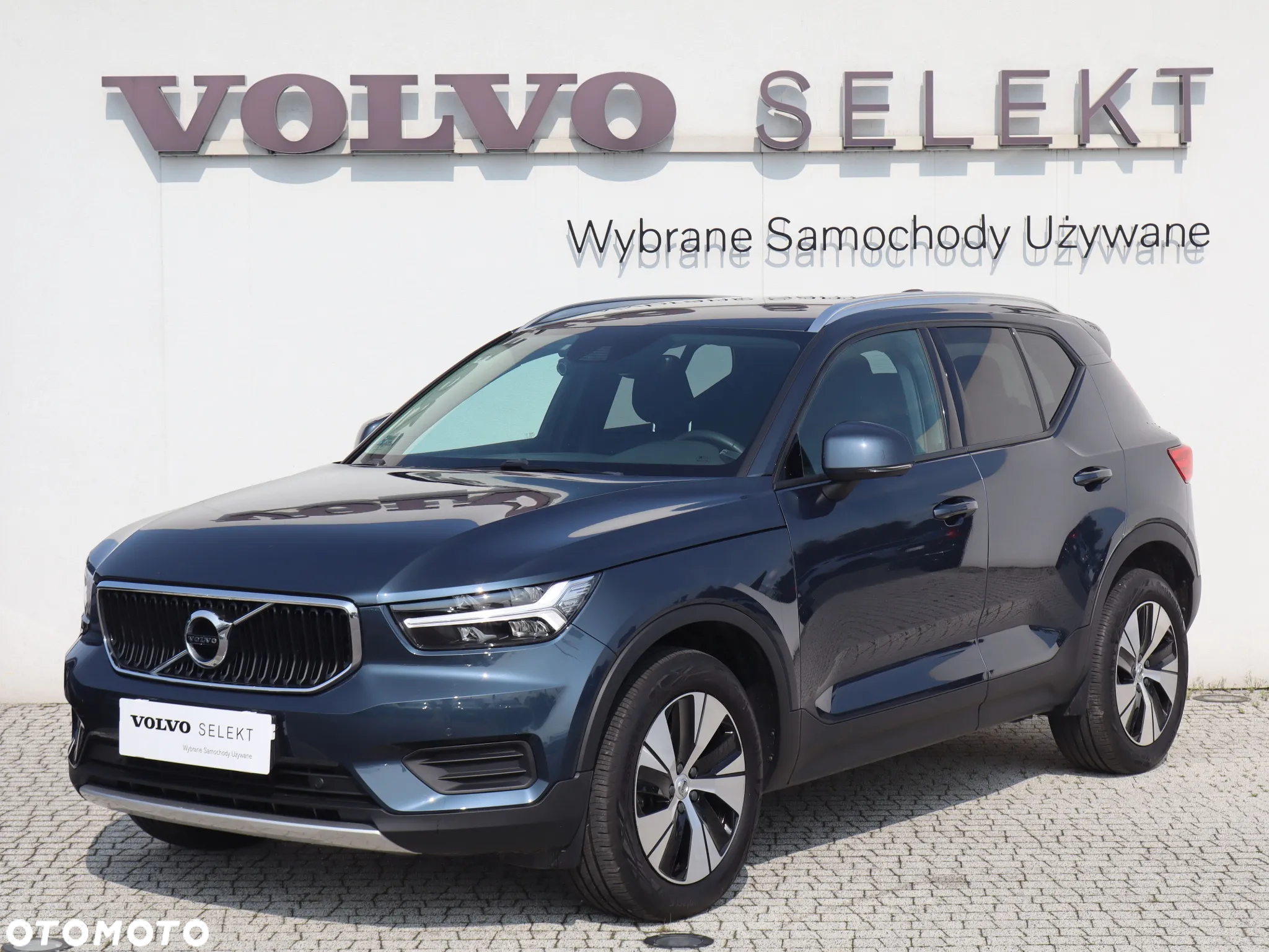Volvo XC 40 B4 B Momentum Pro - 2