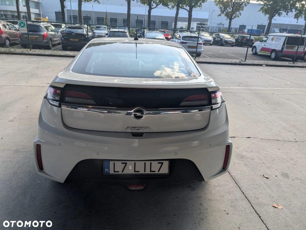 Opel Ampera - 8