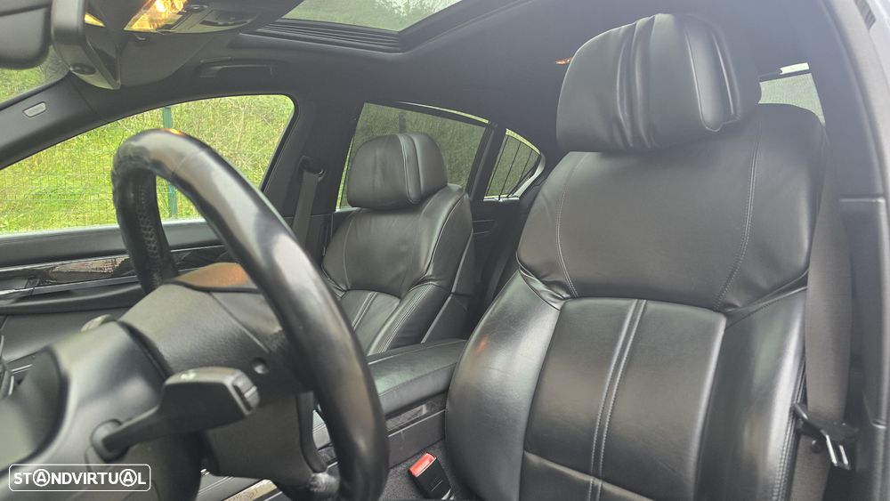 BMW 740 d Pack M - 14