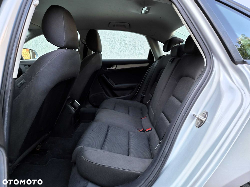 Audi A4 Limousine - 7