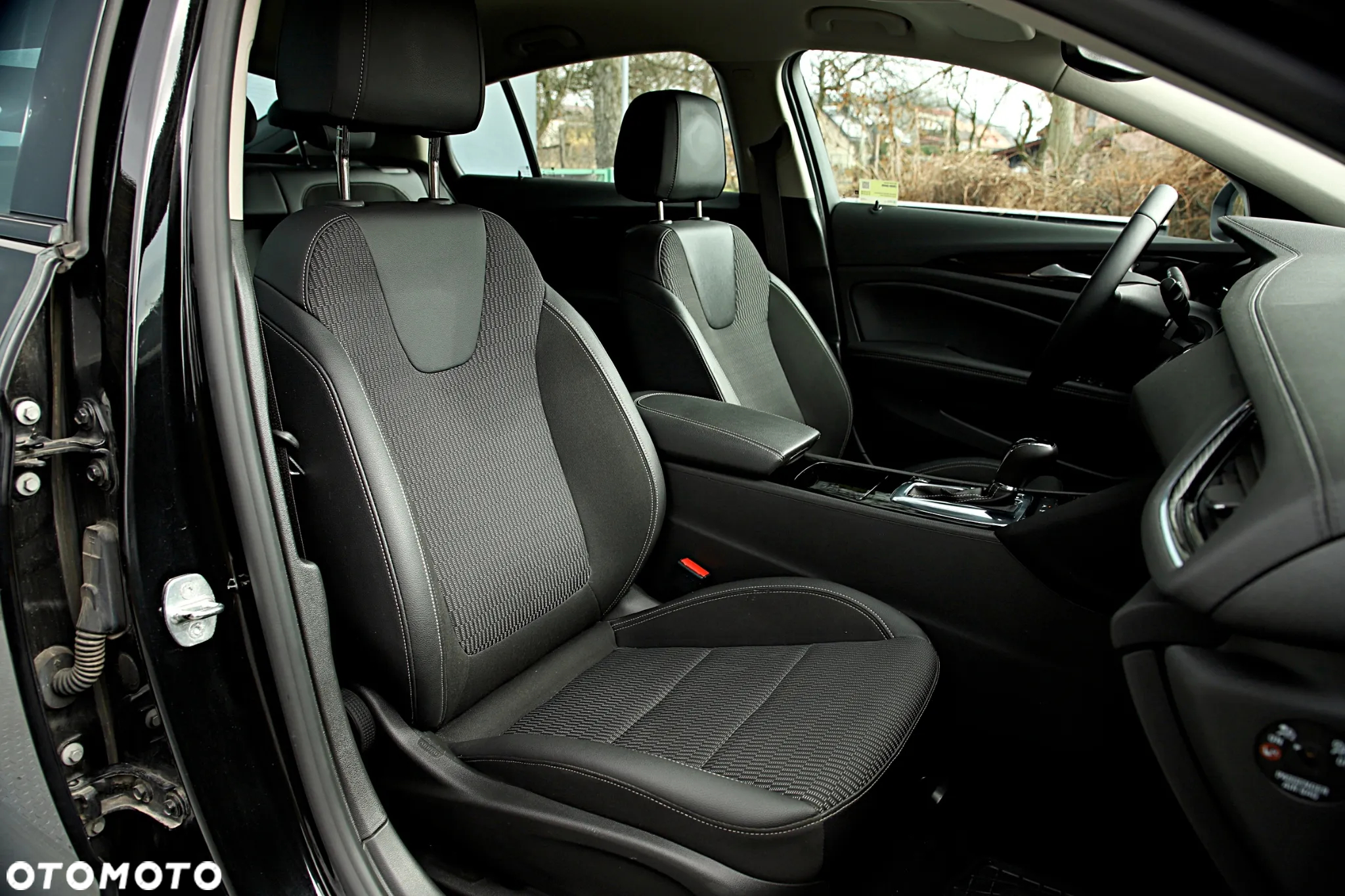 Opel Insignia - 24