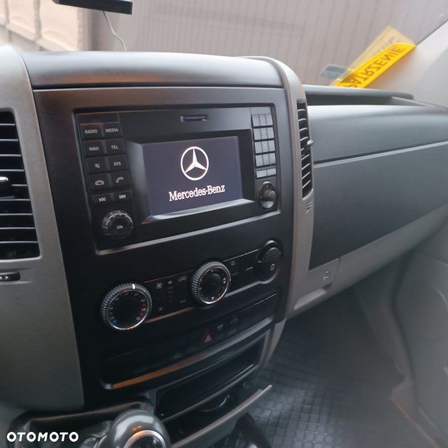 Mercedes-Benz Sprinter 319 - 18