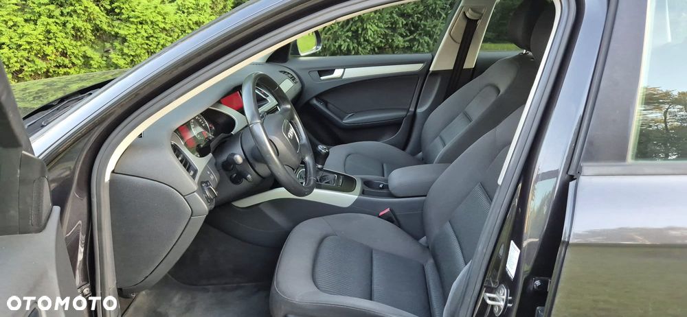 Audi A4 Avant 2.0 TDI DPF Ambiente - 18
