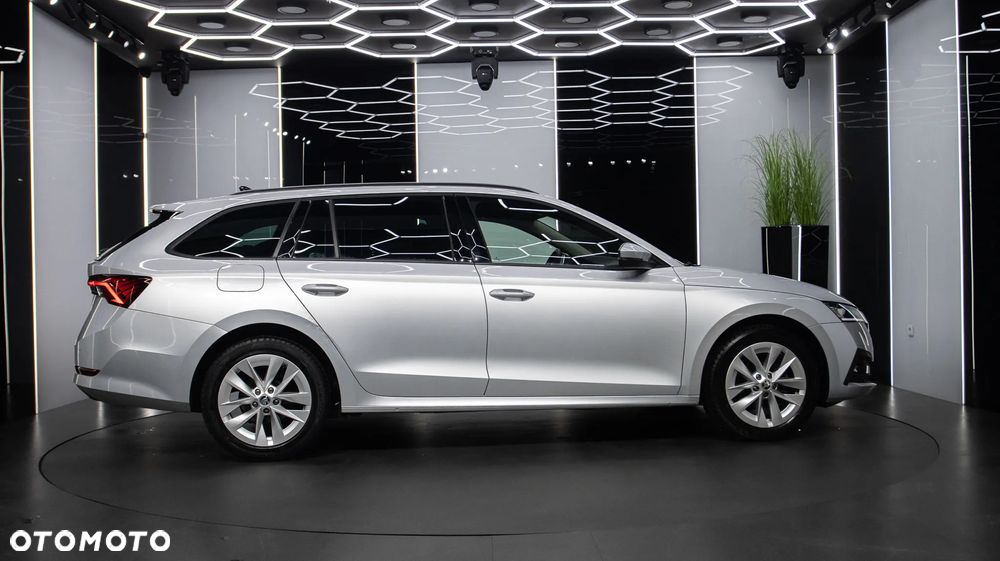 Skoda Octavia 2.0 TDI Ambition DSG - 8