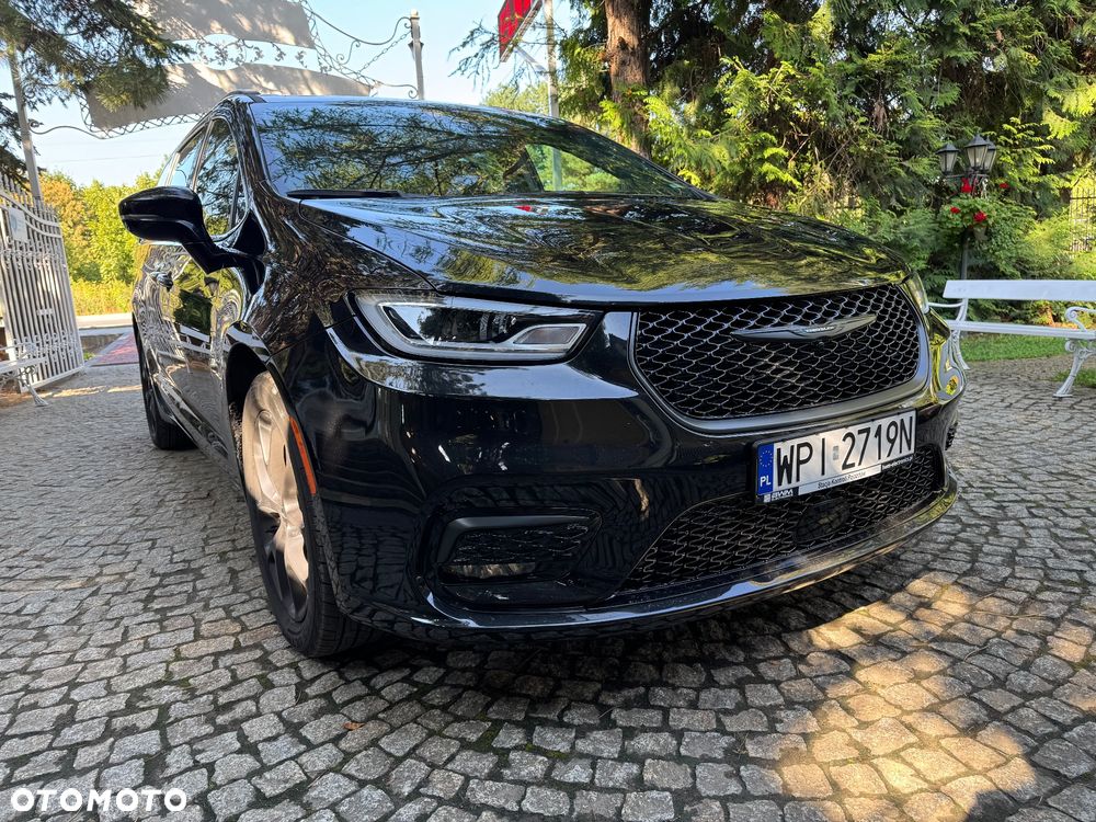 Chrysler Pacifica - 6