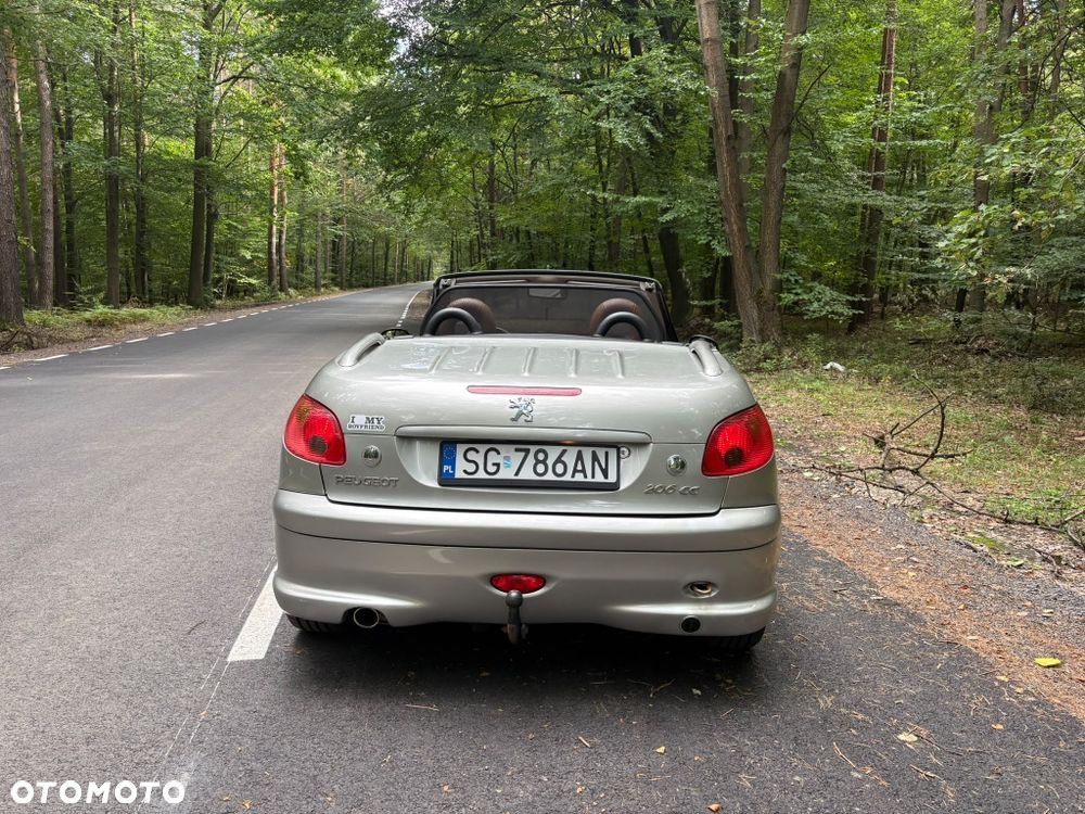 Peugeot 206 CC - 2