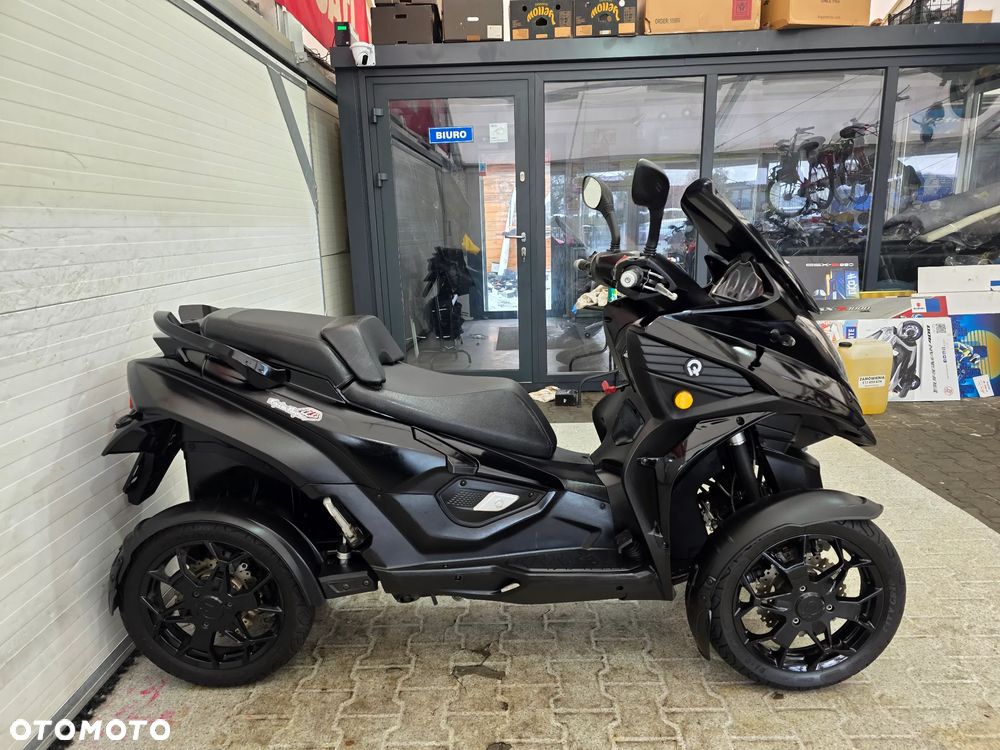 Piaggio MP-3 - 5