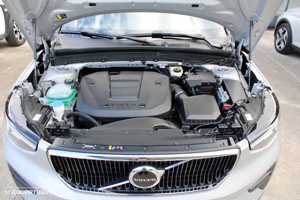 Volvo XC 40 1.5 T2 Plus Dark Auto - 57