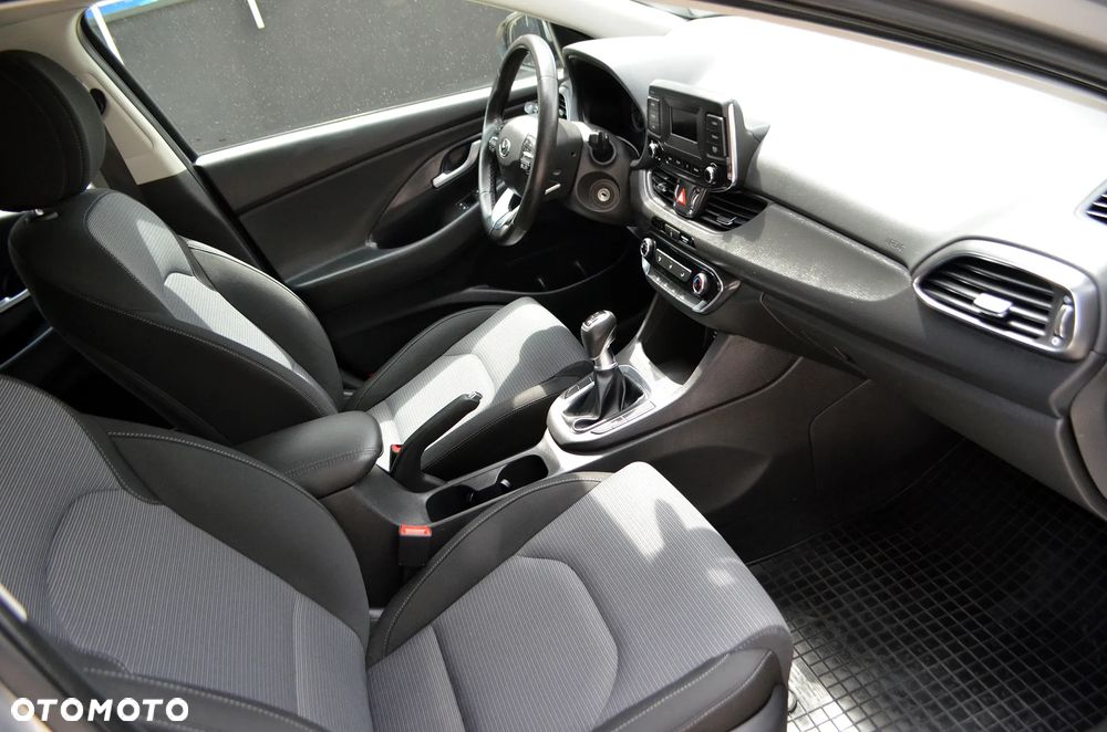 Hyundai i30 1.5 DPI Modern - 15