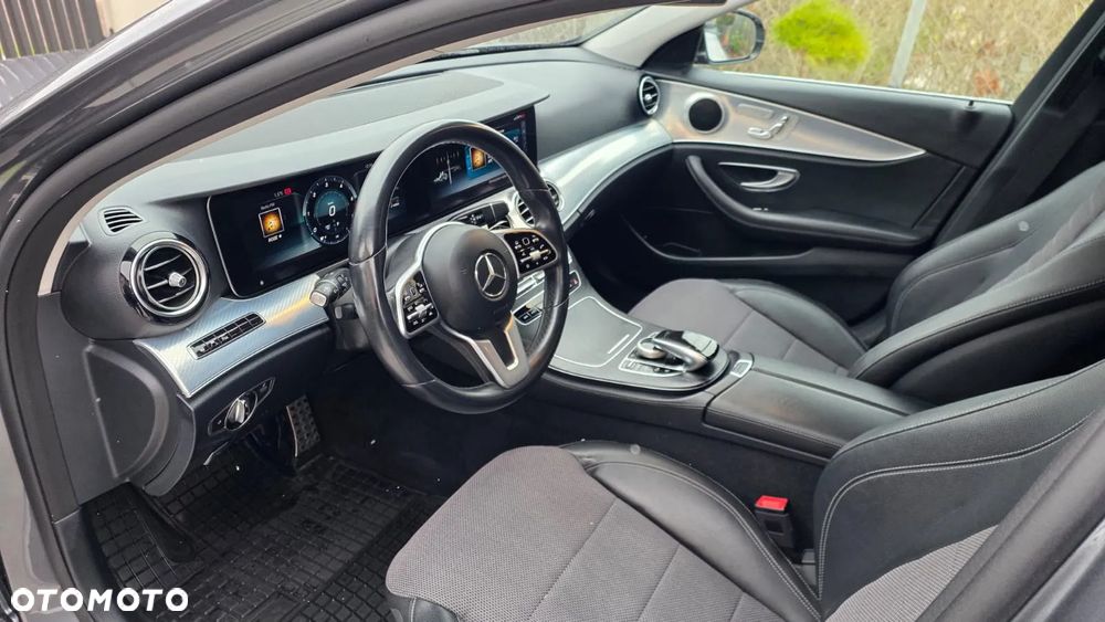 Mercedes-Benz Klasa E - 13