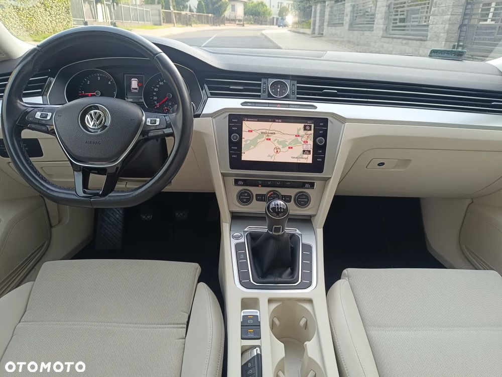 Volkswagen Passat Variant 2.0 TDI BMT Comfortline - 29