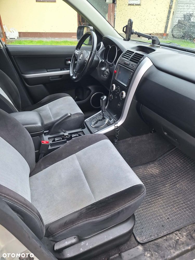 Suzuki Grand Vitara 2.0 Automatik Comfort Limited - 12