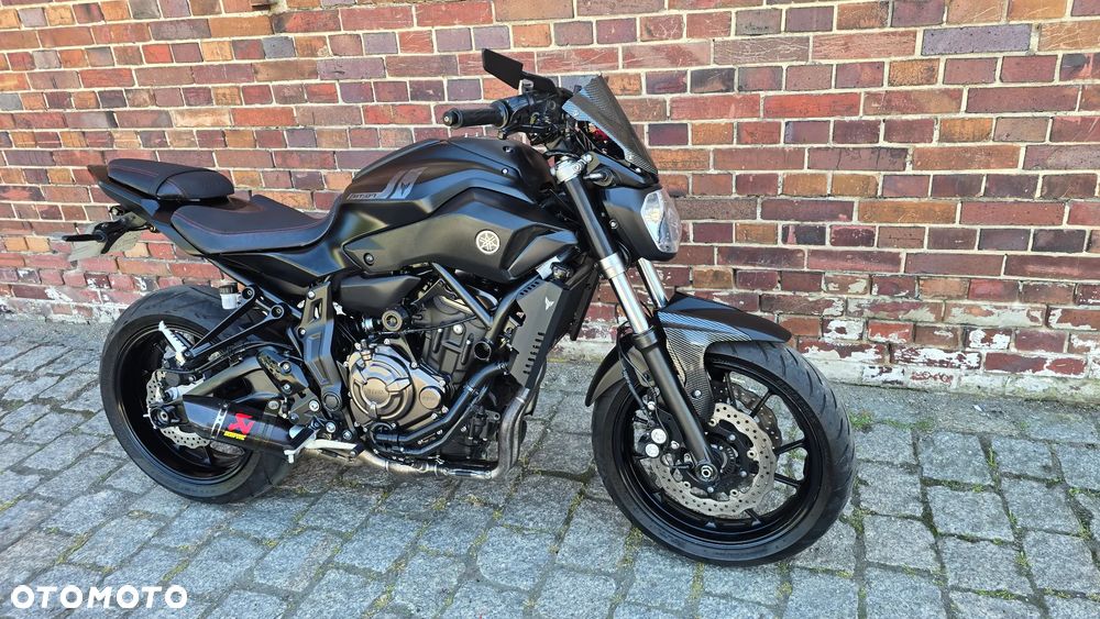 Yamaha MT - 28
