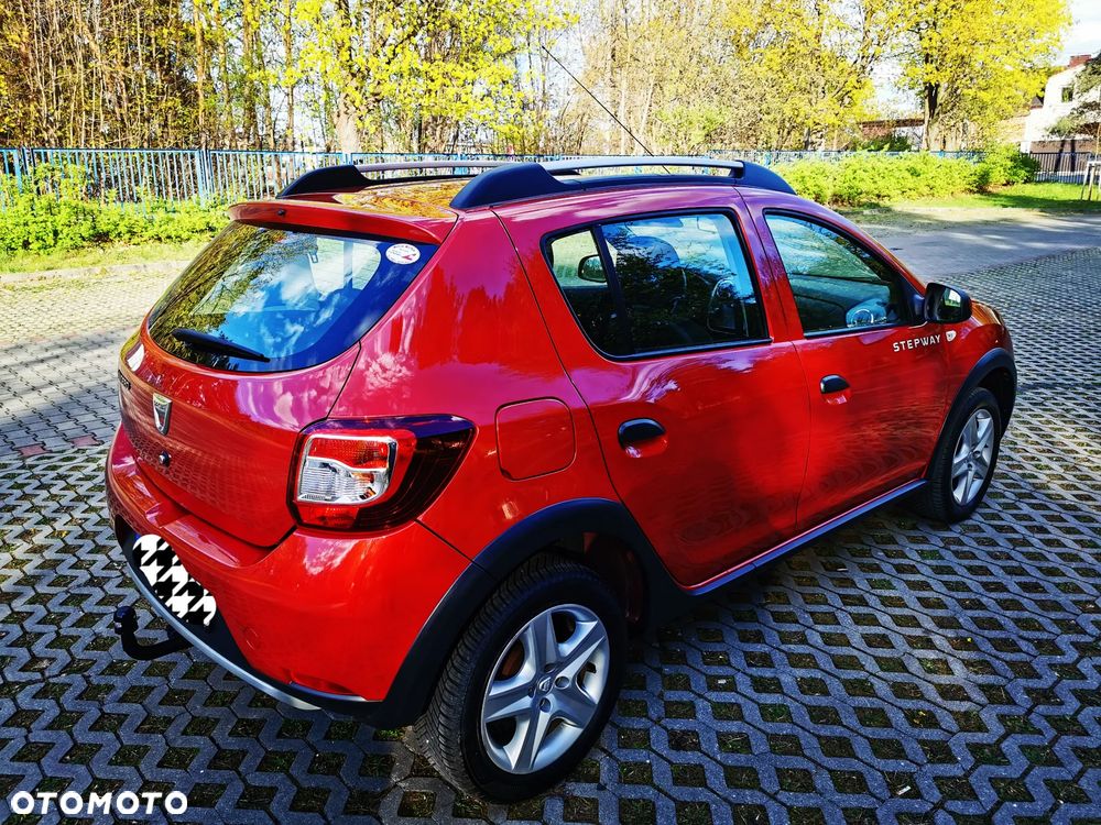 Dacia Sandero Stepway TCe 90 (S&S) Celebration - 4