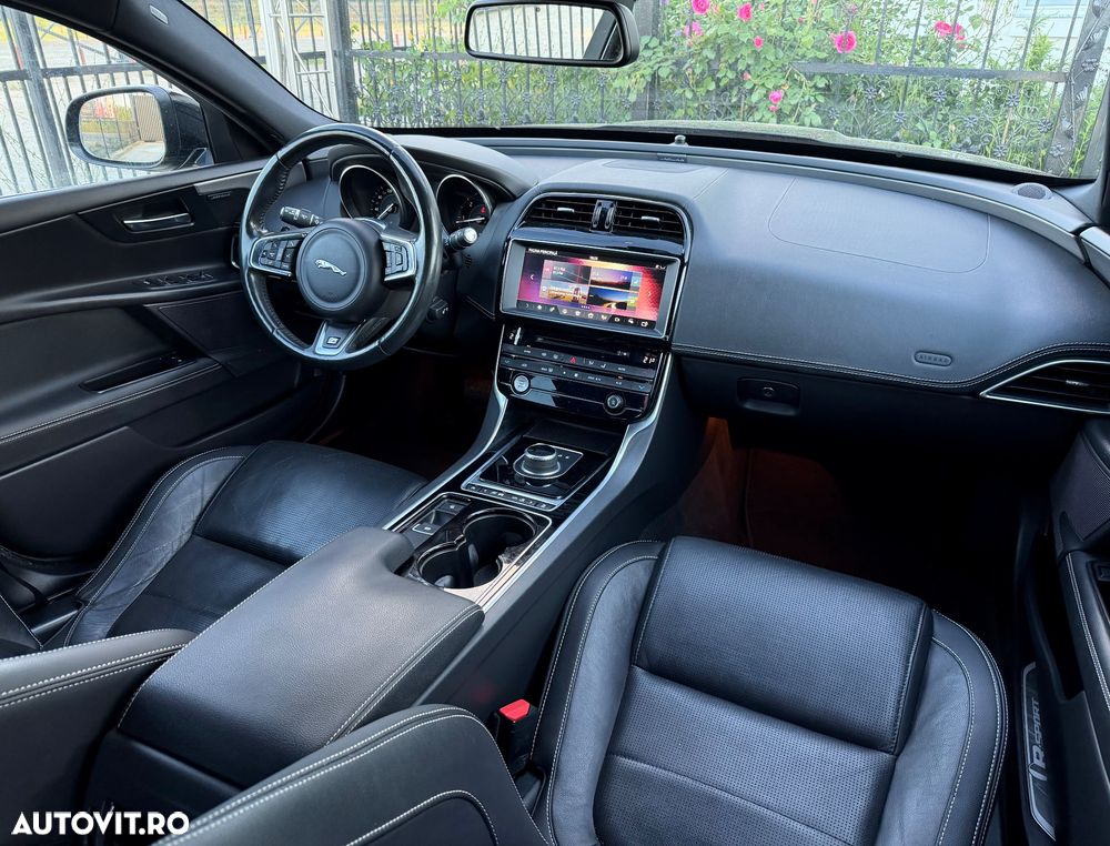 Jaguar XE 20d Aut. R-Sport - 6