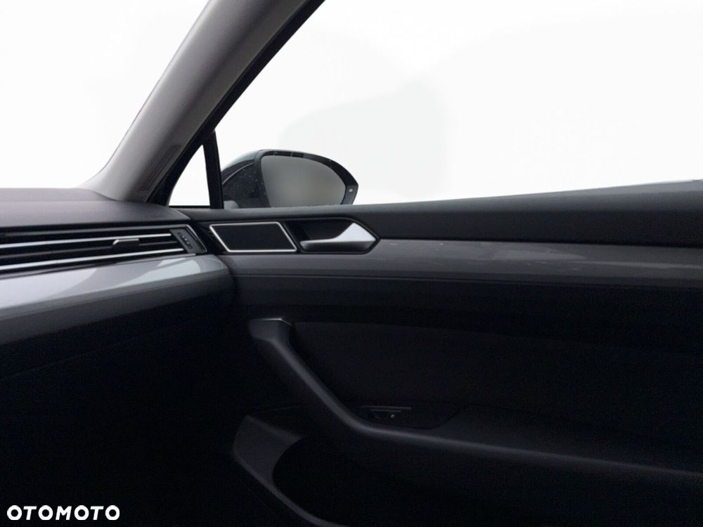 Volkswagen Passat Variant - 32